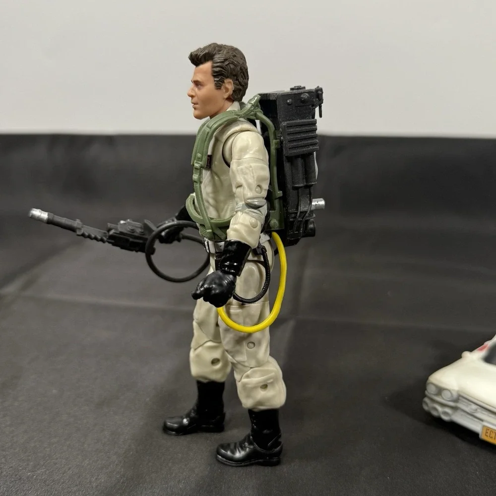 Hasbro Ghostbusters Ray Stantz Action Figure Kids 6 Inch Tan Ecto-1 Mini Vehicle